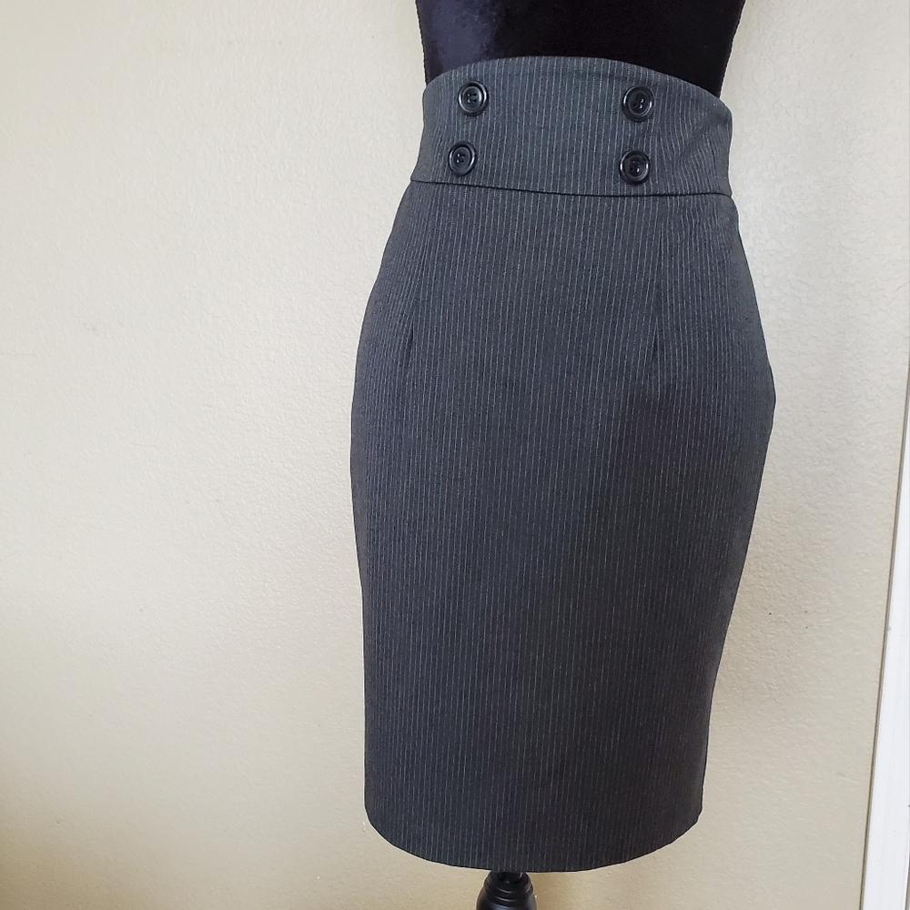 Bebe Pencil Skirt Grey Pinstripe w/ back split (4)